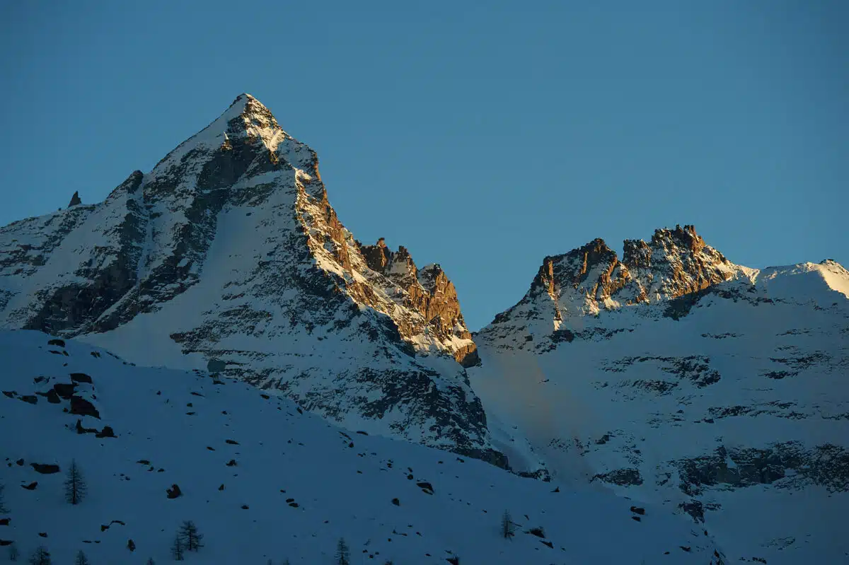 Bergmassiv des Gran Paradiso im Winter